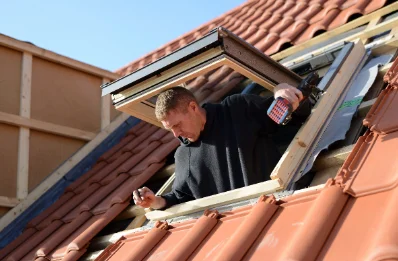 Pose de fenêtres de toit Velux à Étréville